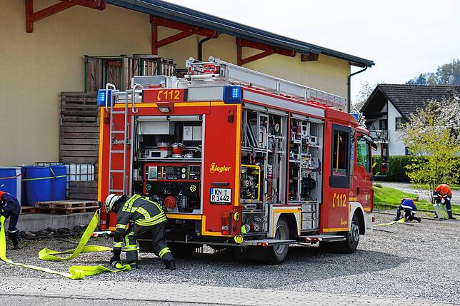 Bild 8: Bilder von der Gesamtübung der Jugendfeuerwehr Radolfzell und den Ortsteilen