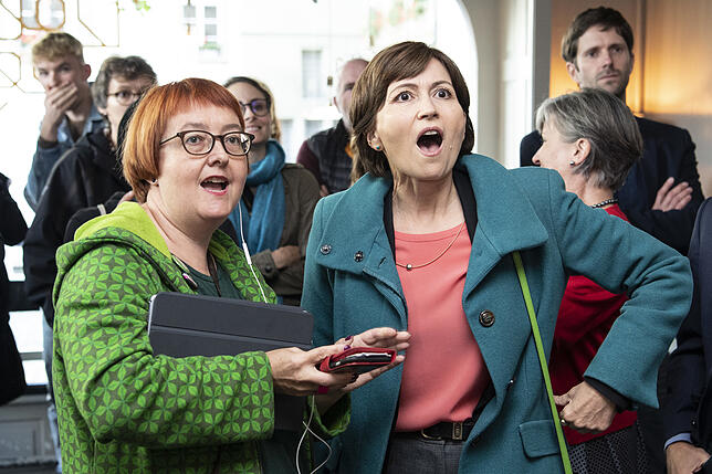 Ungläubiges Staunen: Die Grünen Regula Rytz (rechts) und Natalie Imboden.