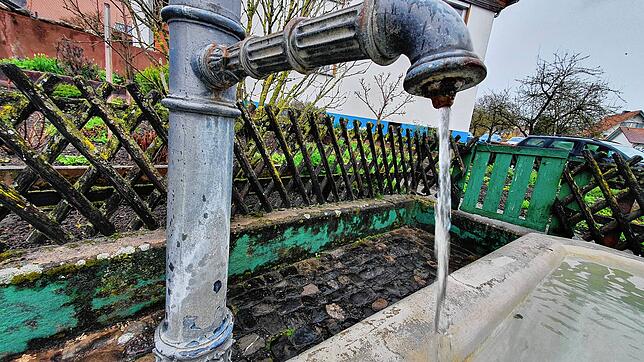 Beispiel Bambergen: Am zweiten Dorfbrunnen läuft wieder das Wasser, und die Stadt spart &ndash; dank eines Druckminderers &ndash; ...