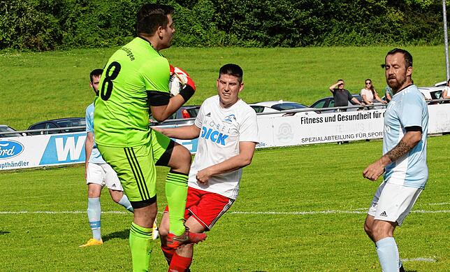 Bild 19: SV Obersäckingen gewinnt gegen den SC Lauchringen mit 2:0 &ndash; und wir haben die Bilder!