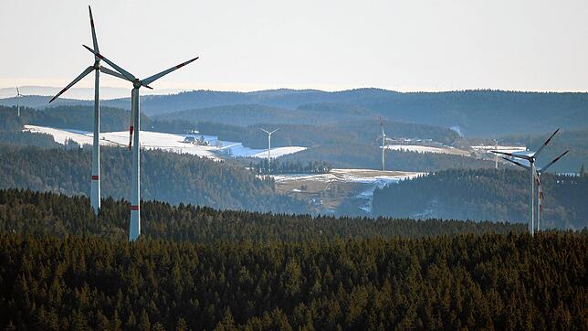Windräder im Schwarzwald, hier nahe Waldkirch: Diesen Anblick halten die Baden-Württemberger durchaus für positiv.