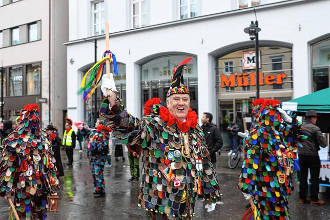 Bild 20: Schmotziger Dunschtig in Konstanz: Fasnacht mit Musik, Hästrägern und buntem Treiben - Die Bilder!