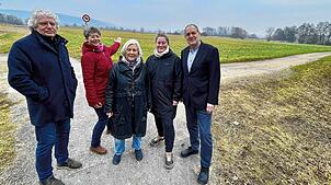 Sie haben die Petition gegen den Bau eines Solarparks auf der „Ruthwiese“ aufgesetzt und 286 Unterschriften in Randegg und Petersburg ...