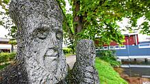 2026 will Radolfzell 1200-jähriges Bestehen feiern – denn im Jahr 826 hatte Bischof Radolt (hier als Statue am Ufer) die Stadt gegründet.