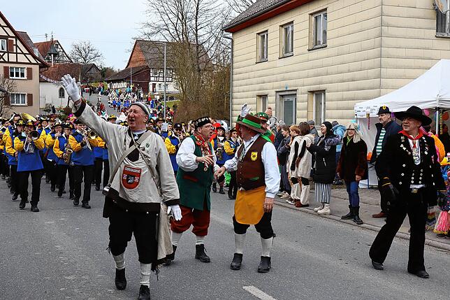 Bild 10: Narrenumzug in Rickenbach: Fasnacht in Bildern – die besten Eindrücke