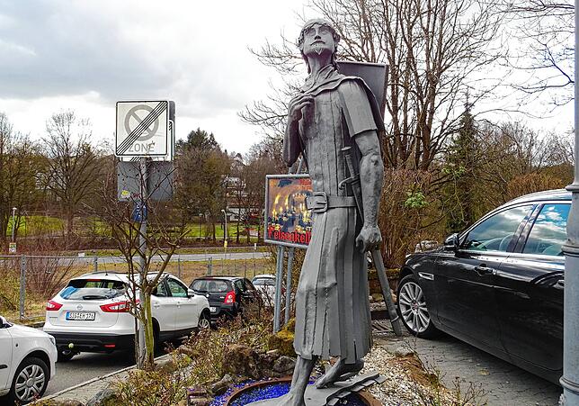Wann Graf Rudolf geboren wurde, das ist nicht bekannt. Der Herr über Pfullendorf war ein mächtiger Adliger in der Region und treuer ...