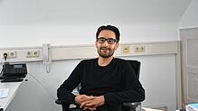 Kunsthistoriker Alejandro Perdomo Daniels im völlig kunstfreien Büro in der Städtischen Galerie in Schwenningen, seiner neuen ...