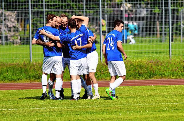 Bild 6: Bilder der Partie zwischen Anadolu Radolfzell und Owingen-Billafingen