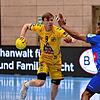 Felix Sproß (am Ball, hier im Spiel gegen Bergischer HC) hat sich in der Partie in Hagen schwer verletzt.