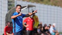 Javier Martin, der Trainer des Hegauer FV, kann sich vor Heimkulisse mit seinem Team über den dritten Sieg in Folge freuen.
