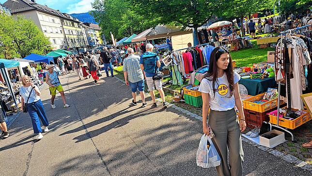 Bild 13: So schön war es auf dem SÜDKURIER-Flohmarkt in Bad Säckingen
