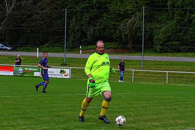 Bild 15: FC Geißlingen gewinnt beim FC Weizen mit 3:2 &ndash; und wir haben Bilder!