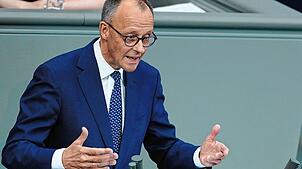 Bundeskanzler Friedrich Merz bei seiner Regierungserklärung im Plenum des Bundestags.