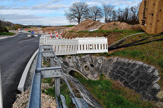Die Arbeiten am Neubaugebiet Bollenberg Nord schreiten voran. Auch hier wird es Kanäle geben, die auf Rattenbefall überwacht werden.