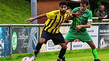 Der Türk. SV Konstanz um Alireza Yaghoobi (l.) gastieren bei der direkten Konkurrenz aus Owingen.