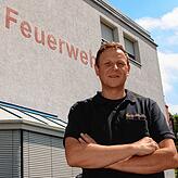 Gerd Wimmer, Feuerwehr-Kommandant: „Nach einer Weile messen wir dann das CO in der Luft, ob alles save ist.“ Hier eine ...