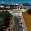 Die Hauptbaufirma macht Handwerkerferien. Daher sind derzeit weniger Arbeiter als sonst auf der Baustelle.