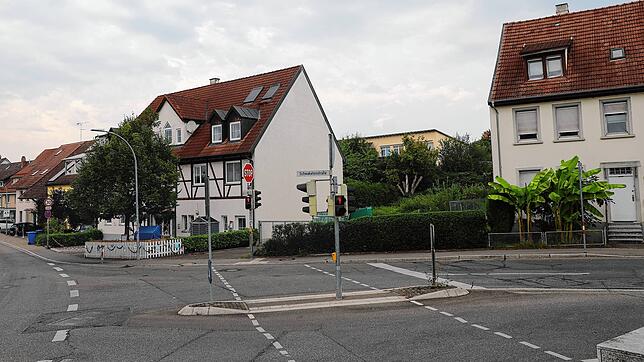 Die Baulücke an der Kreuzung Radolfzeller-/Schwaketenstraße wird bald geschlossen. Was wird die Wobak hier in Wollmatingen bauen?