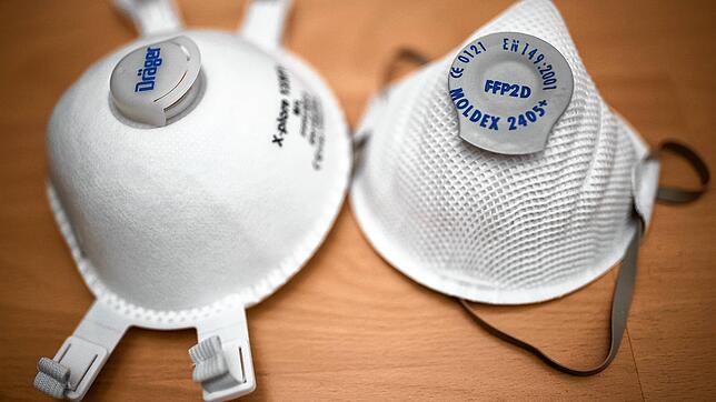 Atemschutzmasken (partikelfiltrierende Halbmaske) der Schutzklasse FFP2 (r, Filtering Face Piece) und FFP3. Das Robert-Koch-Institut ...
