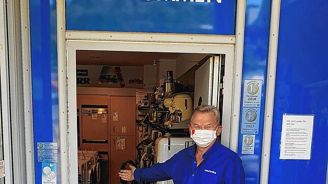 Hereinspaziert: Auch Anton Scherzinger in der Hauptstraße in Stühlingen hat seinen Elektrofachhandel wieder geöffnet.