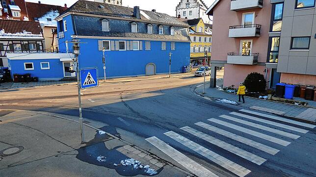 An der Kreuzung Stadtgraben/Bussenstraße wird ein Kreisverkehr gebaut. Der Gemeinderat hat in seiner jüngsten Sitzung die Maßnahme ...