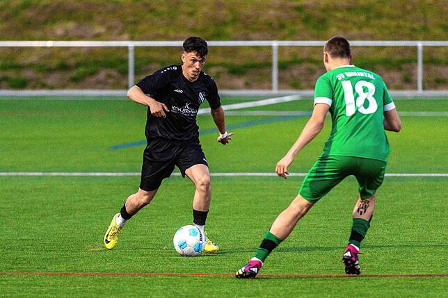 Bild 11: SV Rheintal fegt den FC Bergalingen mit 5:0 vom Platz – und wir haben Fotos!