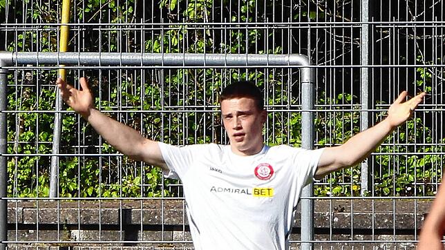 Mit dem 2:0 durch den eingewechselten Pfullendorfer Torjäger Vladimir Biller war der Erfolg über den Freiburger FC perfekt.