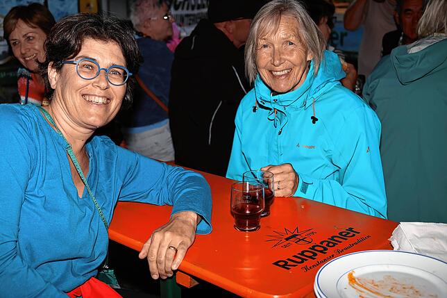 Bild 22: Das Dingelsdorfer Herbstfest 2025 ist eröffnet: So wird am ersten Abend gefeiert