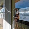 In der Rheinfelder Innenstadt sind alle Läden, bis auf Apotheken und Lebensmittelhändler, geschlossen.