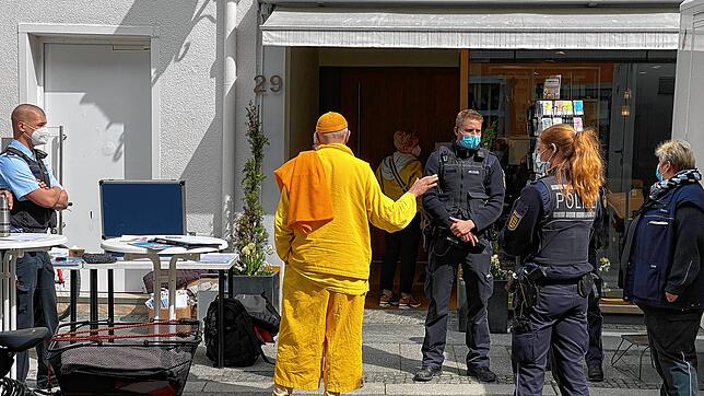 Mitarbeitern des Ordnungsamtes und der Polizei waren am vergangenen Wochenende in der Überlinger Innenstadt im Einsatz. Grund waren ...