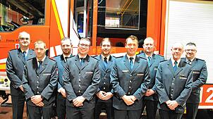 Die Feuerwehr Rickenbach ernannte und beförderte Kameraden (von links): Rickenbachs Abteilungskommandant Jan Friedrich, Niklas Bach, ...