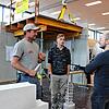 Dass Jason Paschwitz (Mitte) Maurer und Betonbauer werden würde, war schon lange klar. Beim HeDu-Ausbildungstag fachsimpelt er mit ...