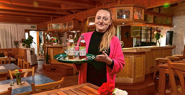 Borislavka Bujukliev hat die Gaststätte „Wintergarten“ auf der Seebauernhöhe übernommen und serviert den Gästen deutsche und ...