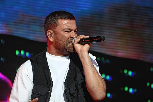 Bild 2: Marteria begeistert die Fans beim Southside