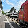 Der Seehas (links) und die Schwarzwaldbahn begegnen sich im Bahnhof Allensbach. Beim Qualitäts-Ranking von bwegt liegen die beiden Züge ...