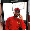 Trotz schwierigen Zeiten hat er ein Lächeln auf den Lippen: Torjäger Marcel Simsek am Telefon.