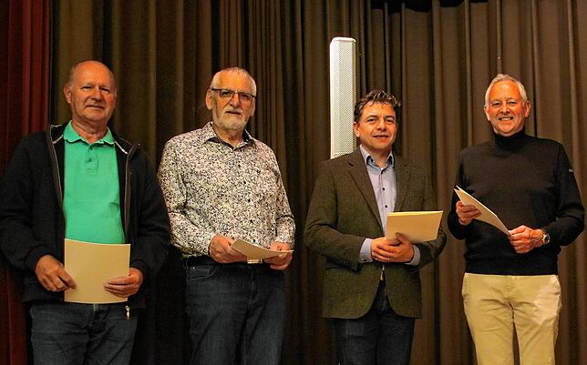 Von links: Günter Speck (100 Spenden), Georg Ruetz (100), Siegfried Frank (75), Hugh Sinclair (100).