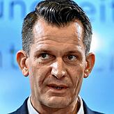 Wolfgang Mückstein (Grüne), Gesundheitsminister von Österreich, bei einer Pressekonferenz zur aktuellen Corona-Lage. Angesichts der ...