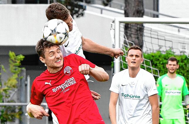 Der Schein trügt: Nicht Marco Götz und die SG FC Wehr/Brennet waren im Spiel gegen den FC Hochrhein obenauf, sondern die Gäste, deren ...