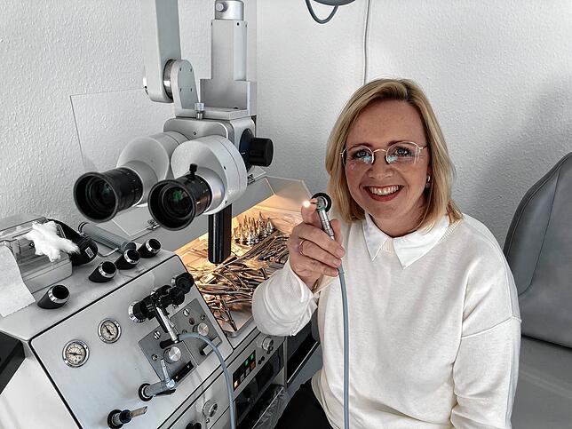 Caroline Haxel nutzt in Villingen wieder die Geräten aus ihrer alten Praxis in Magdeburg.