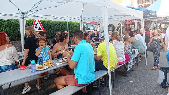 Bild 33: So schön wird beim Dorffest in Dangstetten gefeiert