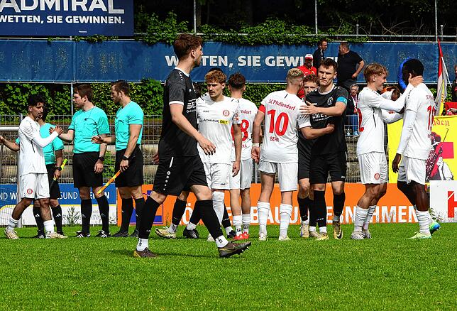 Bild 17: Imposantes 5:0 des SC Pfullendorf über SF Elzach-Yach. Wir waren mit der Kamera dabei!