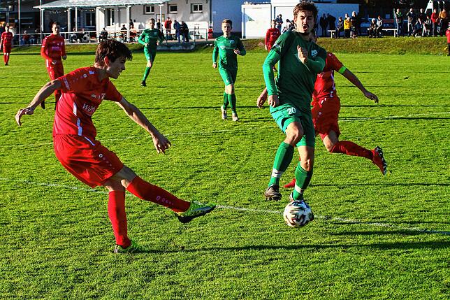 Bild 3: SV Rheintal gewinnt gegen Spvgg. Wutöschingen mit 3:0 &ndash; und wir haben Bilder!