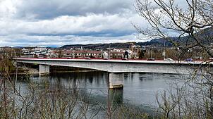 Die Fridolinsbrücke zwischen Bad Säckingen und Stein.