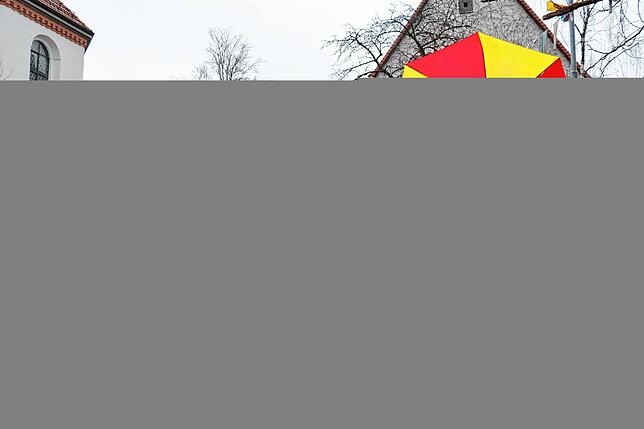 Bild 6: Seenarrentreffen Möggingen: Tausende feiern trotz Regen beim Festumzug!
