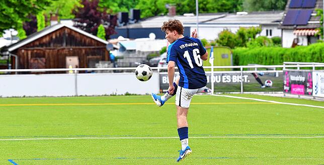 Bild 4: SV Jestetten siegt spät mit 2:1 beim VfB Waldshut – und wir haben Fotos!