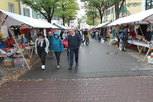 Erstmals nach vielen Jahren bietet das 47. Herbstfest wieder einen richtigen Flohmarkt an. Die übewrdachten Stände kosten nur 10 Euro ...