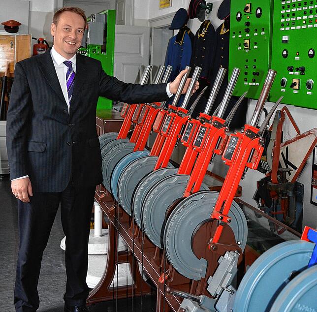 Beim Eisenbahnbetriebsleiter der Sauschwänzlebahn, Christian Brinkmann, werden viele Weichen gestellt.