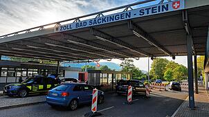 Am Grenzübergang Bad Säckingen/Stein (Symbolbild) ist am Wochenende der Bundespolizei ein mit einem Haftbefehl Besuchter ins Netz gegangen.