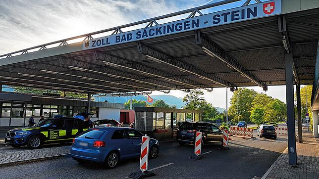 Am Grenzübergang Bad Säckingen/Stein (Symbolbild) ist am Wochenende der Bundespolizei ein mit einem Haftbefehl Besuchter ins Netz gegangen.